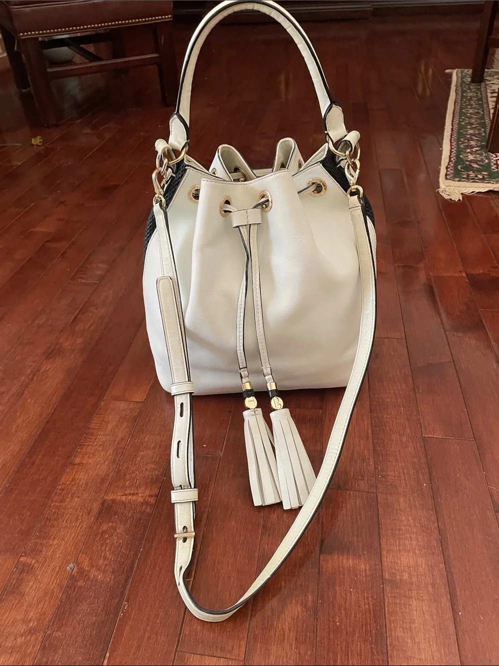 Henry Bendel White Leather Drawstring Bucket Bag with Tassel Accent - Picture 6 of 6